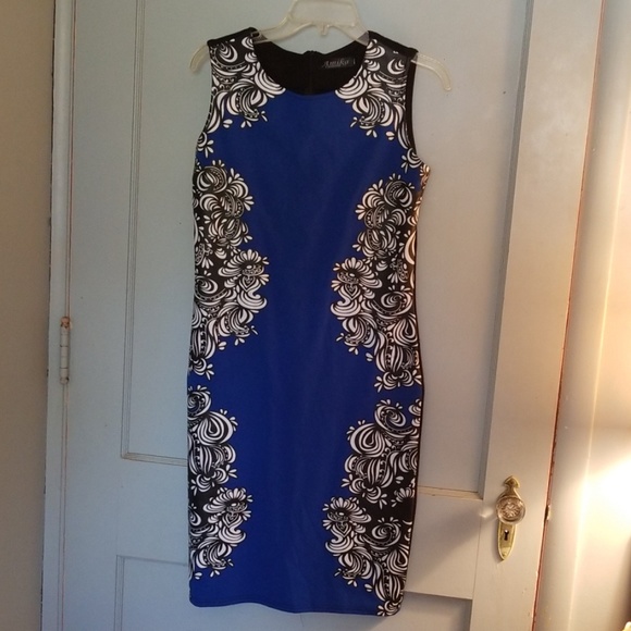 Dress - Picture 1 of 2